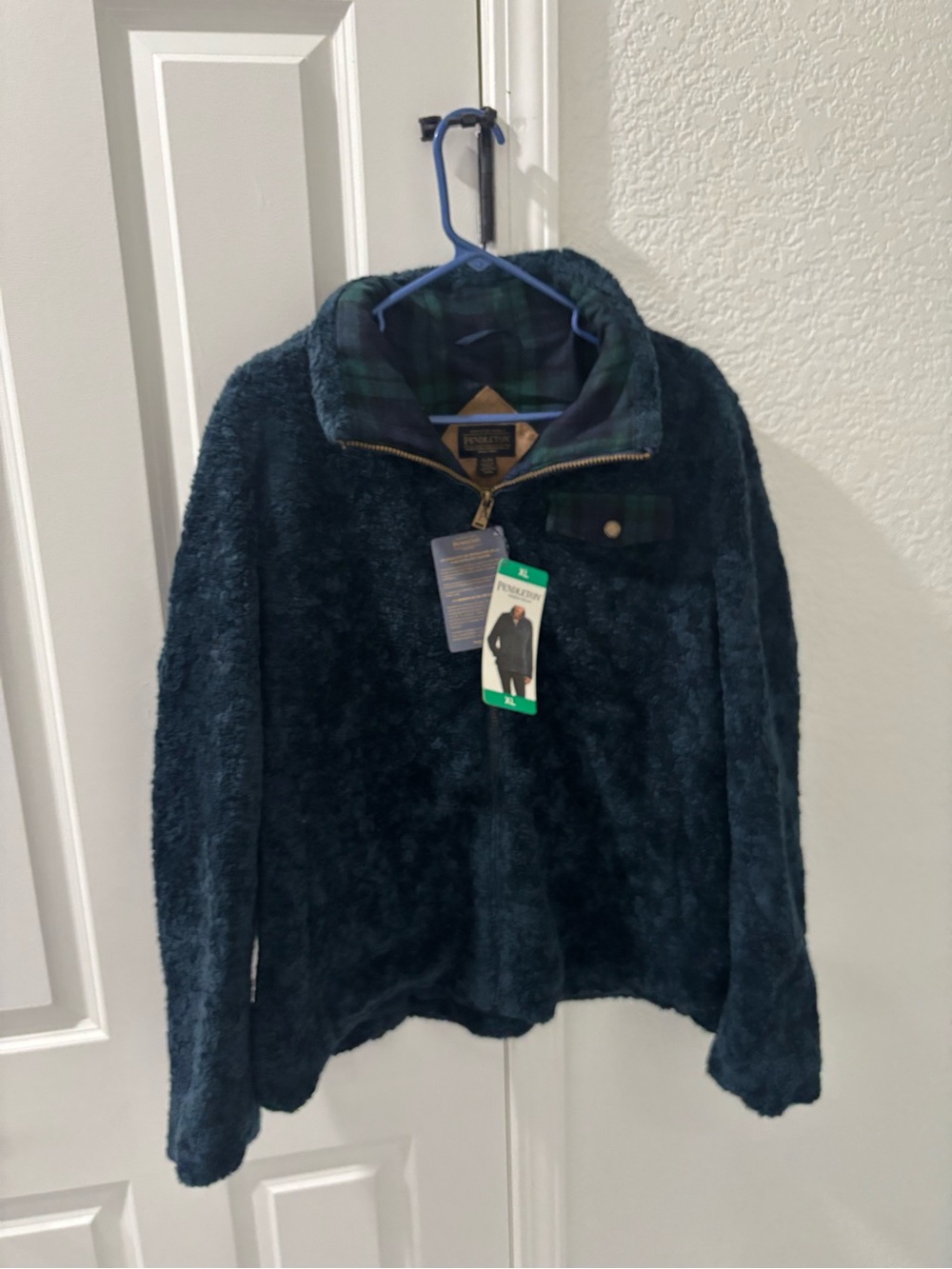Pendleton woman’s fuzzy jacket size xl new